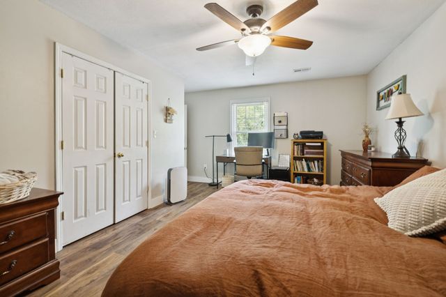 860 Golden Hollow Rd, Dixon Springs, TN 37057