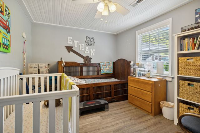 860 Golden Hollow Rd, Dixon Springs, TN 37057