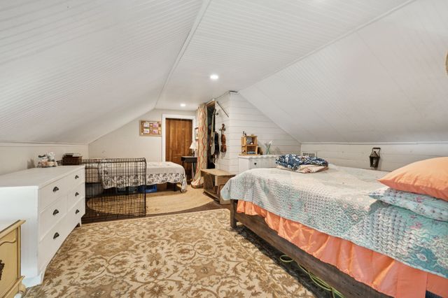 860 Golden Hollow Rd, Dixon Springs, TN 37057