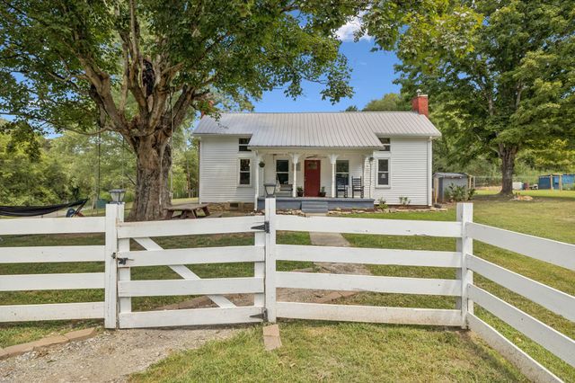 860 Golden Hollow Rd, Dixon Springs, TN 37057