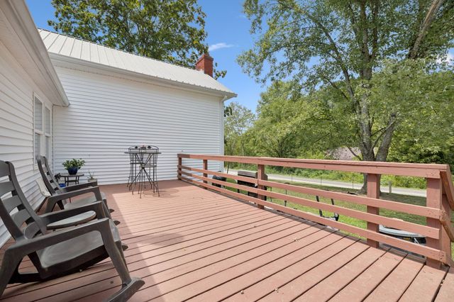 860 Golden Hollow Rd, Dixon Springs, TN 37057