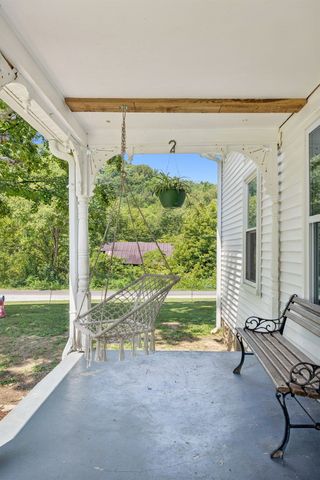860 Golden Hollow Rd, Dixon Springs, TN 37057