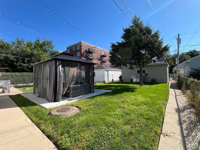 2613 Highland Avenue, Berwyn, IL 60402