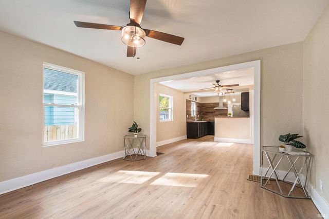 901 Lawndale Street, South Bend, IN 46628