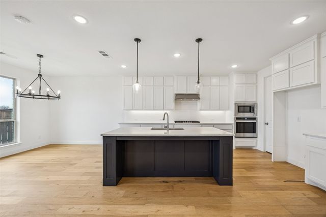 1208 Manor Creek Way, Mansfield, TX 76063