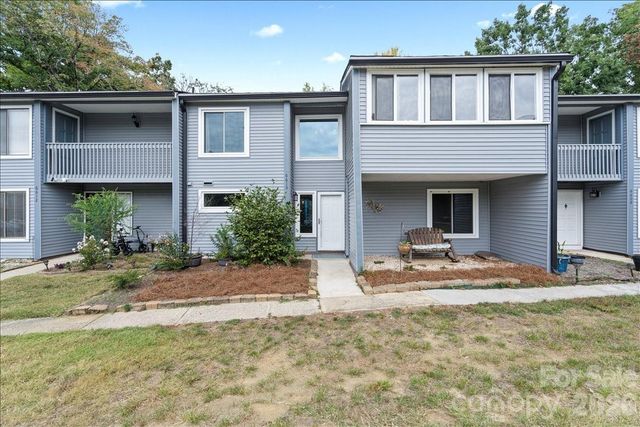 6610 Point Comfort Lane, Charlotte, NC 28226