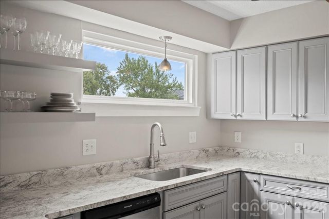 6610 Point Comfort Lane, Charlotte, NC 28226