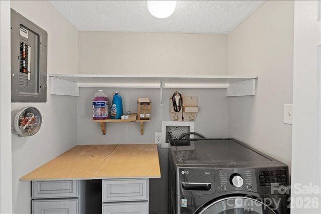 6610 Point Comfort Lane, Charlotte, NC 28226