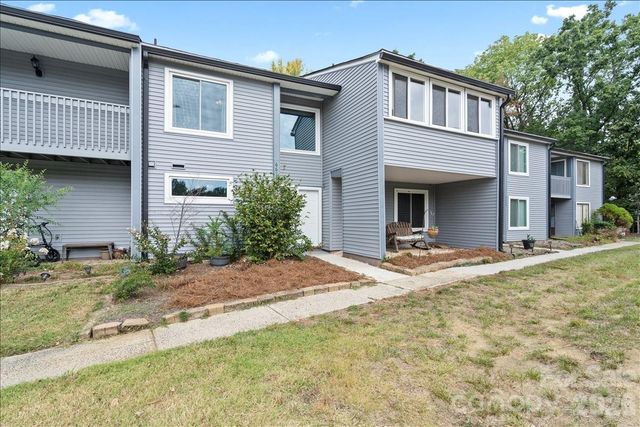 6610 Point Comfort Lane, Charlotte, NC 28226