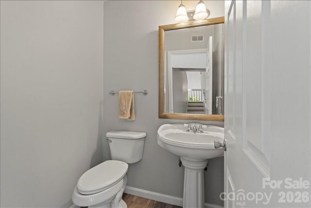 6610 Point Comfort Lane, Charlotte, NC 28226