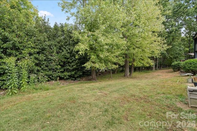 6610 Point Comfort Lane, Charlotte, NC 28226