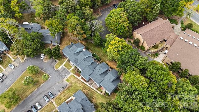 6610 Point Comfort Lane, Charlotte, NC 28226