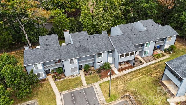 6610 Point Comfort Lane, Charlotte, NC 28226