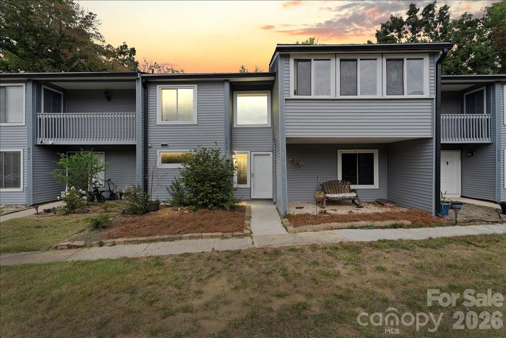 6610 Point Comfort Lane, Charlotte, NC 28226