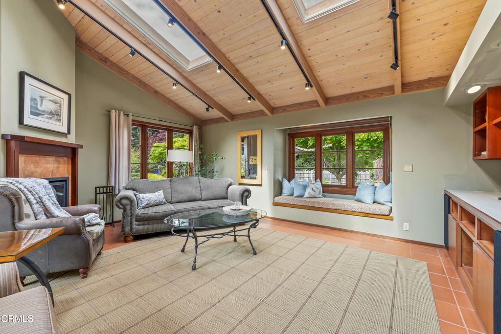 Image 10 of property listing at 32450 Simpson Lane, Fort Bragg, CA 95437