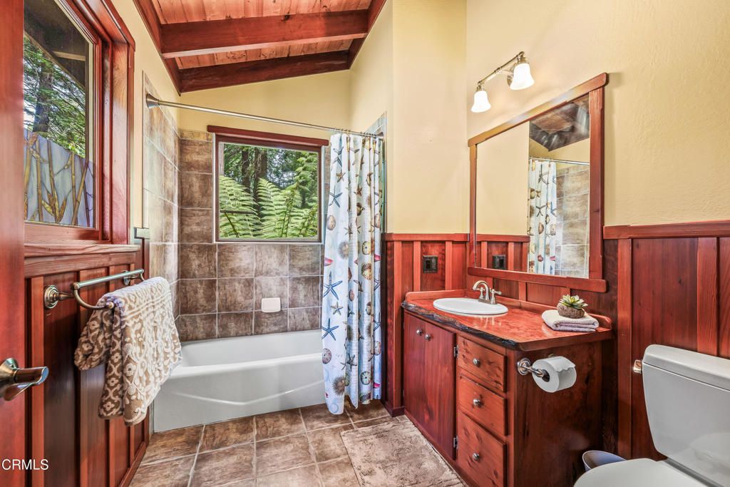 Image 21 of property listing at 32450 Simpson Lane, Fort Bragg, CA 95437