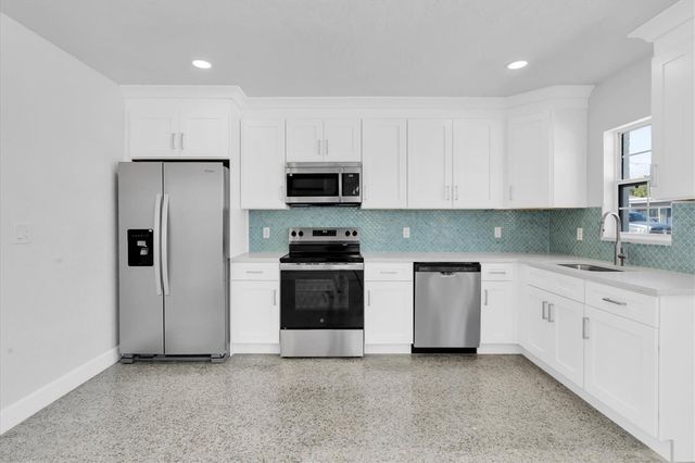 119 147TH AVENUE E, Madeira Beach, FL 33708