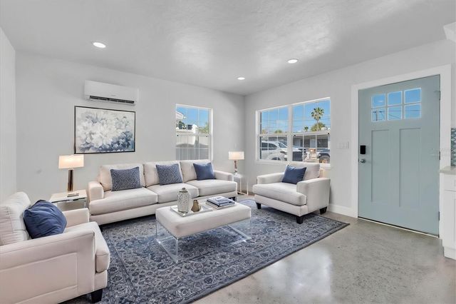 119 147TH AVENUE E, Madeira Beach, FL 33708