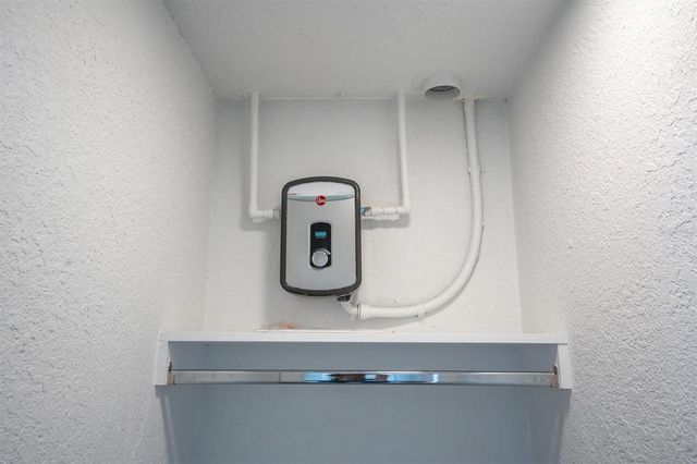 119 147TH AVENUE E, Madeira Beach, FL 33708