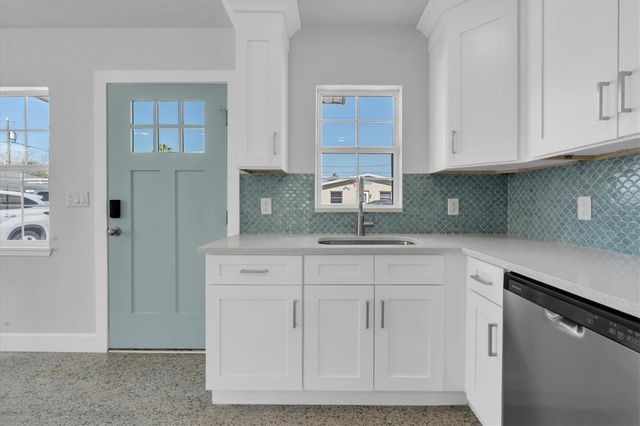 119 147TH AVENUE E, Madeira Beach, FL 33708