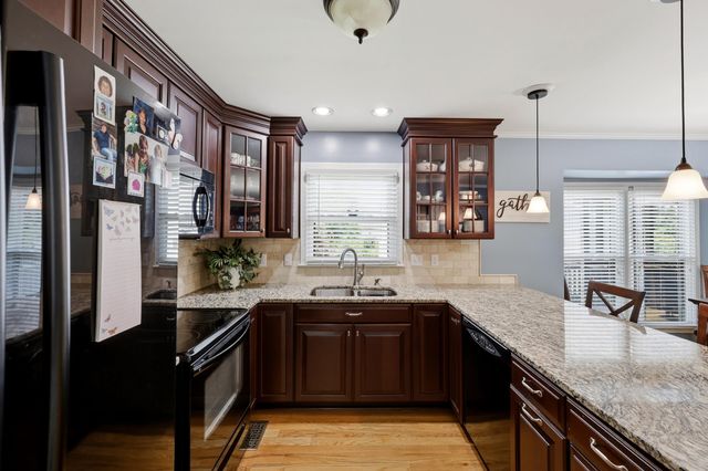 525 Woodstream Court, Lexington, KY 40515