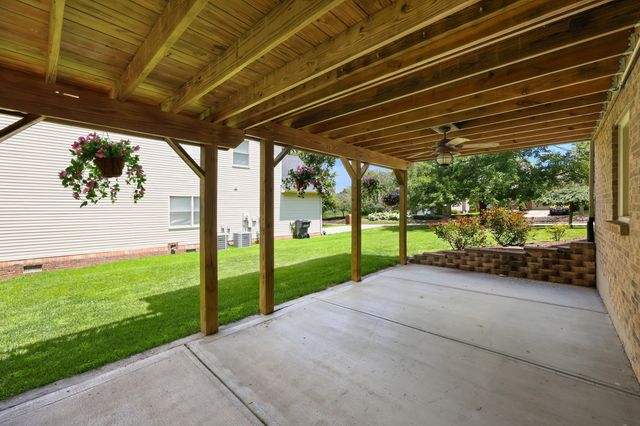 525 Woodstream Court, Lexington, KY 40515