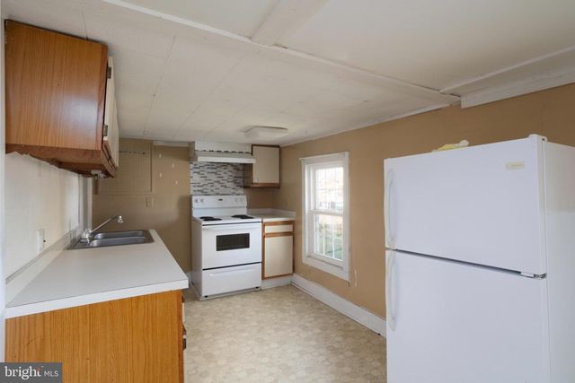 106 S 6TH ST, Denton, MD 21629