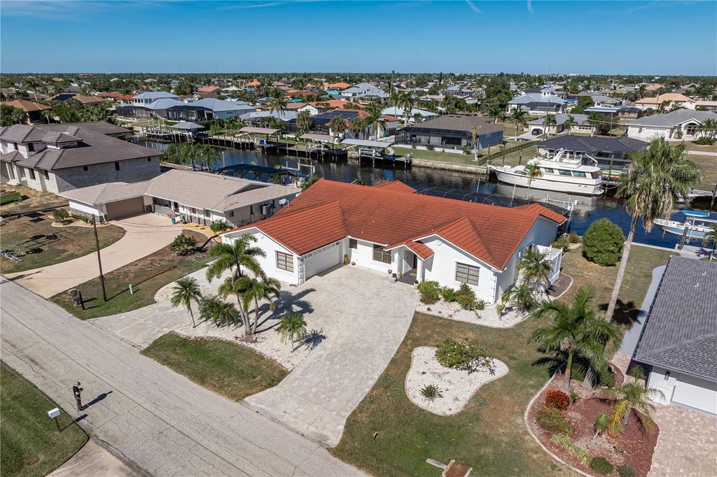 Image 17 of property listing at 136 CREEK DRIVE SE, Port Charlotte, FL 33952