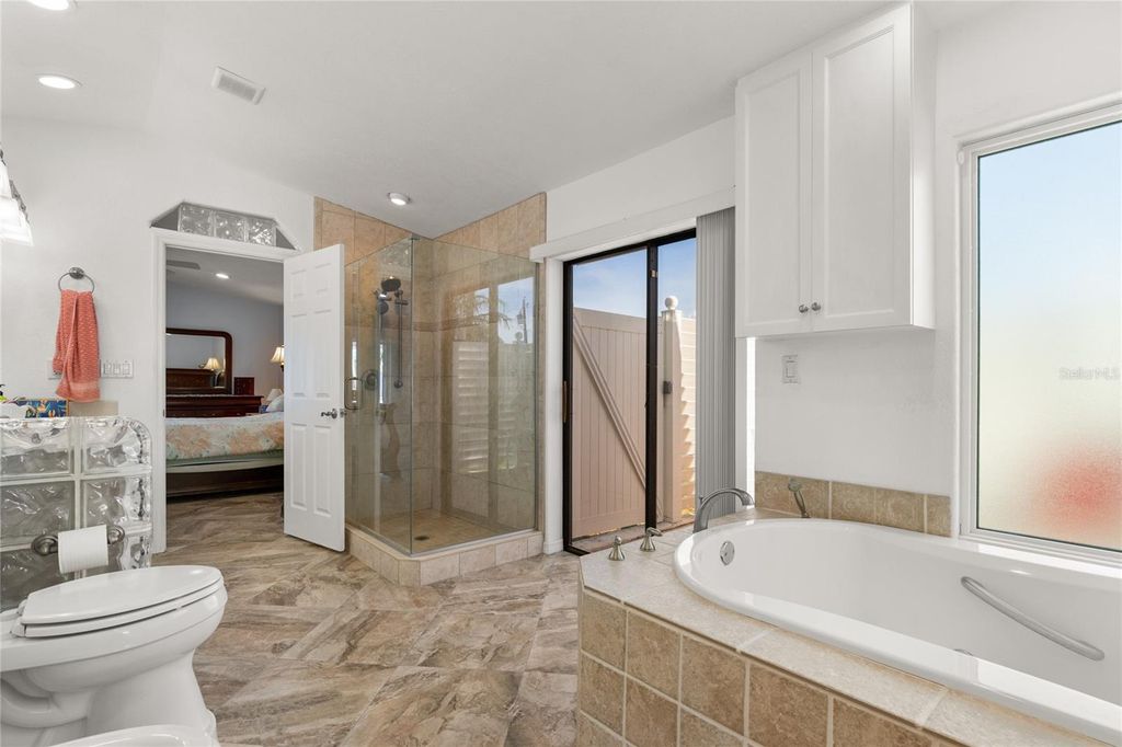 Image 39 of property listing at 136 CREEK DRIVE SE, Port Charlotte, FL 33952