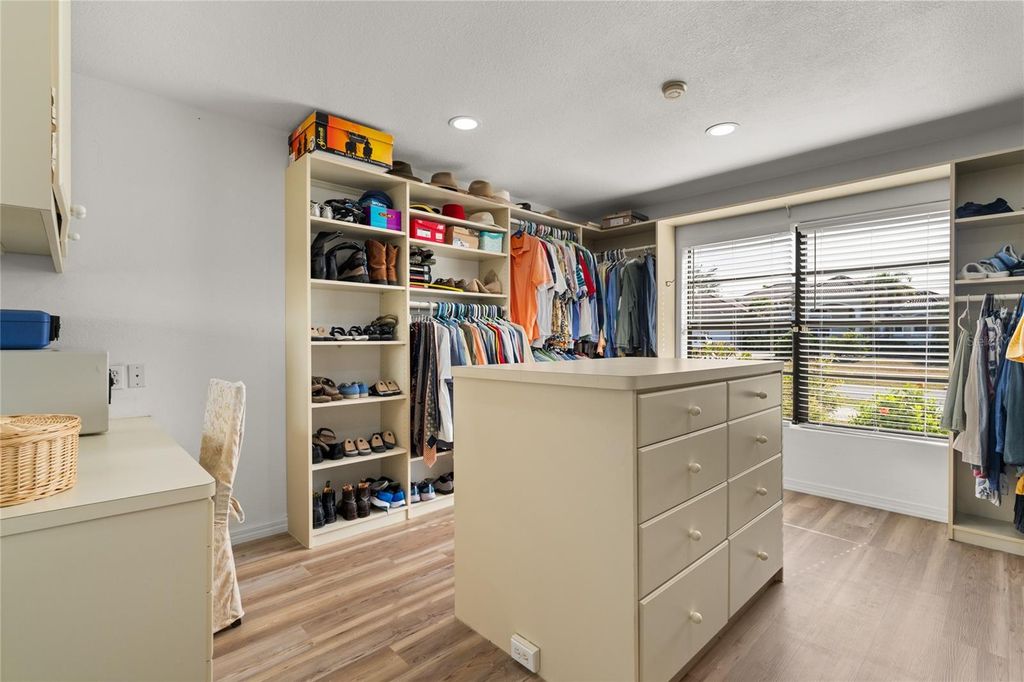 Image 43 of property listing at 136 CREEK DRIVE SE, Port Charlotte, FL 33952