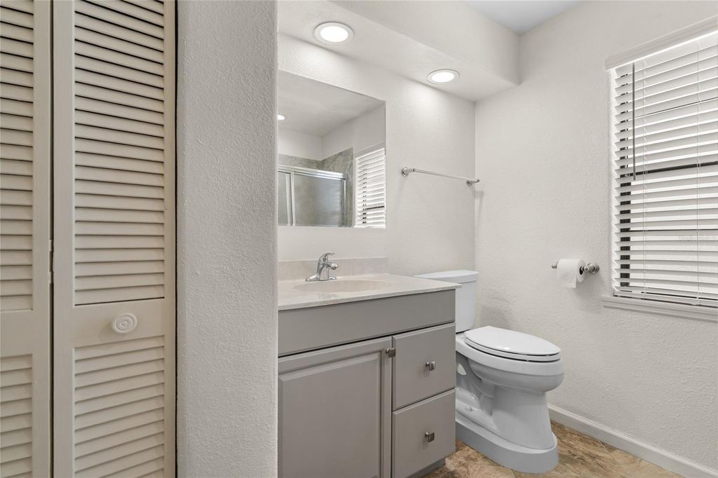 Image 52 of property listing at 136 CREEK DRIVE SE, Port Charlotte, FL 33952