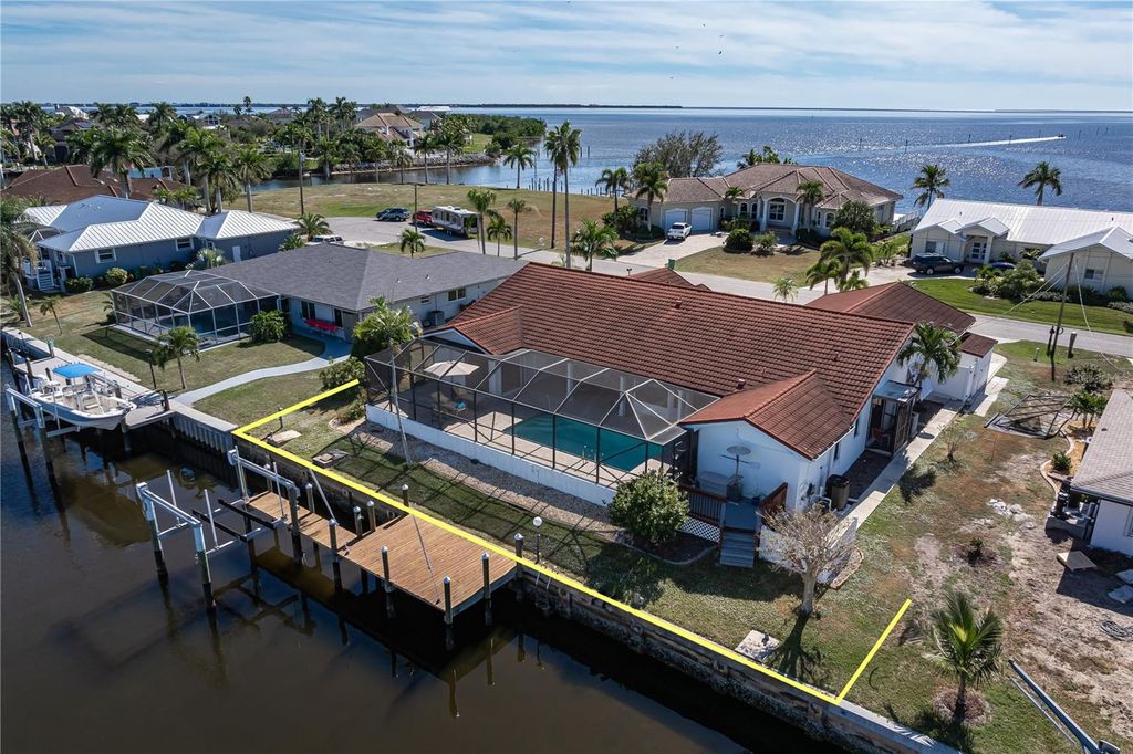 Image 74 of property listing at 136 CREEK DRIVE SE, Port Charlotte, FL 33952