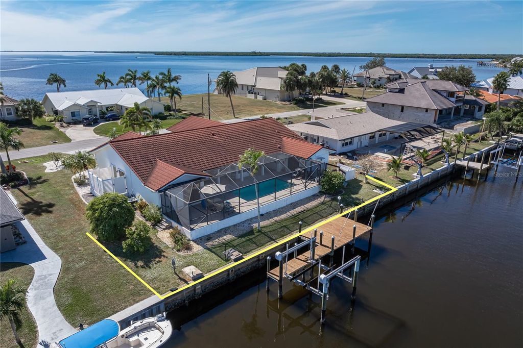 Image 75 of property listing at 136 CREEK DRIVE SE, Port Charlotte, FL 33952