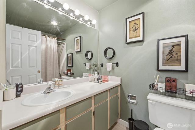 8320 Lake City Way NE, Seattle, WA 98115