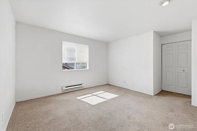 8320 Lake City Way NE, Seattle, WA 98115