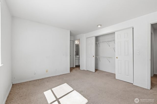 8320 Lake City Way NE, Seattle, WA 98115
