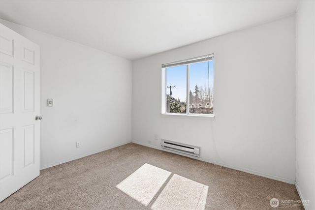 8320 Lake City Way NE, Seattle, WA 98115