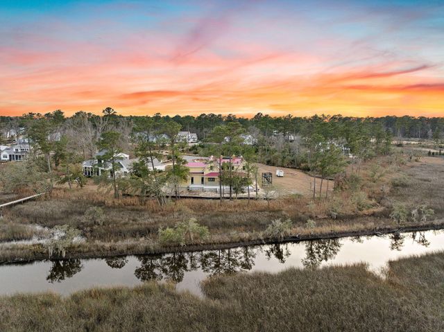 113 Silverbell Lane, Ravenel, SC 29470