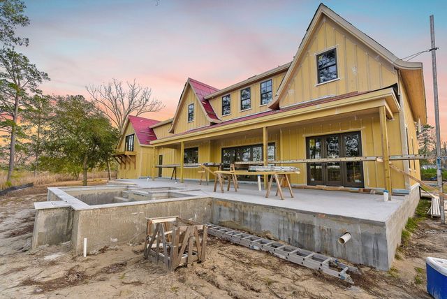 113 Silverbell Lane, Ravenel, SC 29470