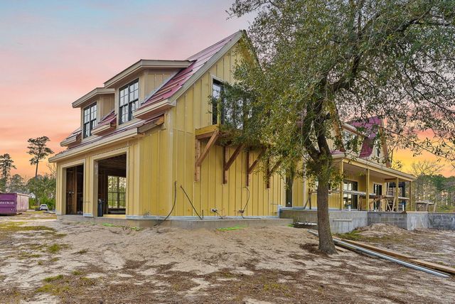 113 Silverbell Lane, Ravenel, SC 29470