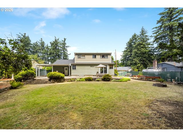 13704 Se SALMON St, Portland, OR 97233