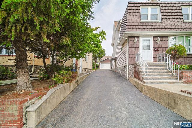 709 Kingsland Avenue, Ridgefield, NJ 07657
