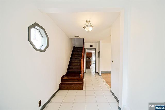 709 Kingsland Avenue, Ridgefield, NJ 07657