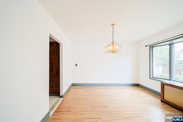 709 Kingsland Avenue, Ridgefield, NJ 07657