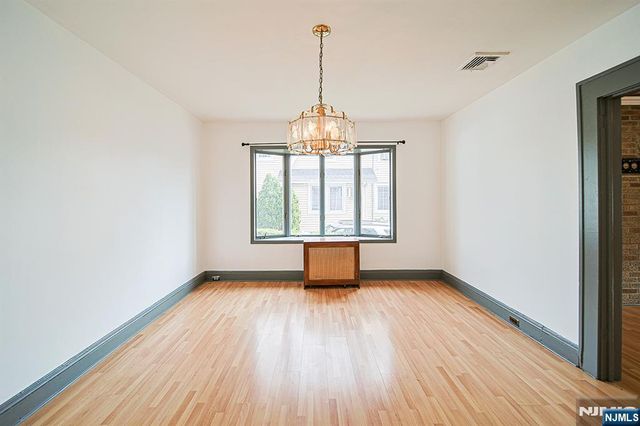 709 Kingsland Avenue, Ridgefield, NJ 07657