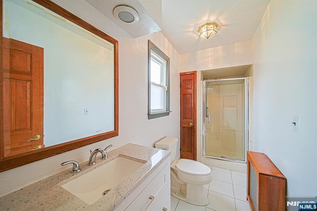 709 Kingsland Avenue, Ridgefield, NJ 07657