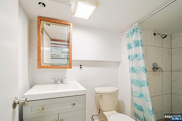 709 Kingsland Avenue, Ridgefield, NJ 07657