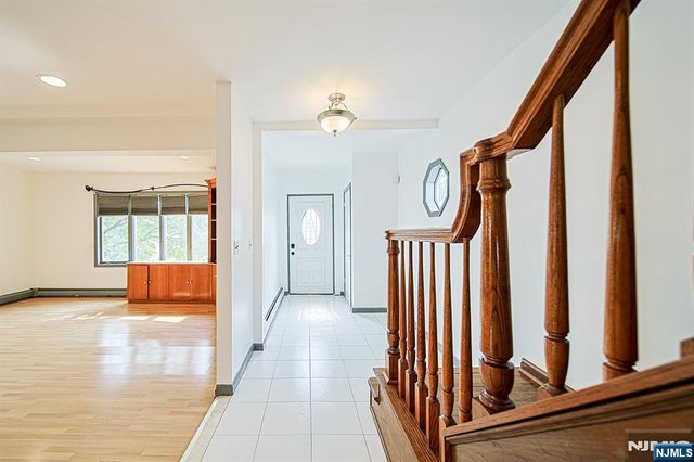 709 Kingsland Avenue, Ridgefield, NJ 07657