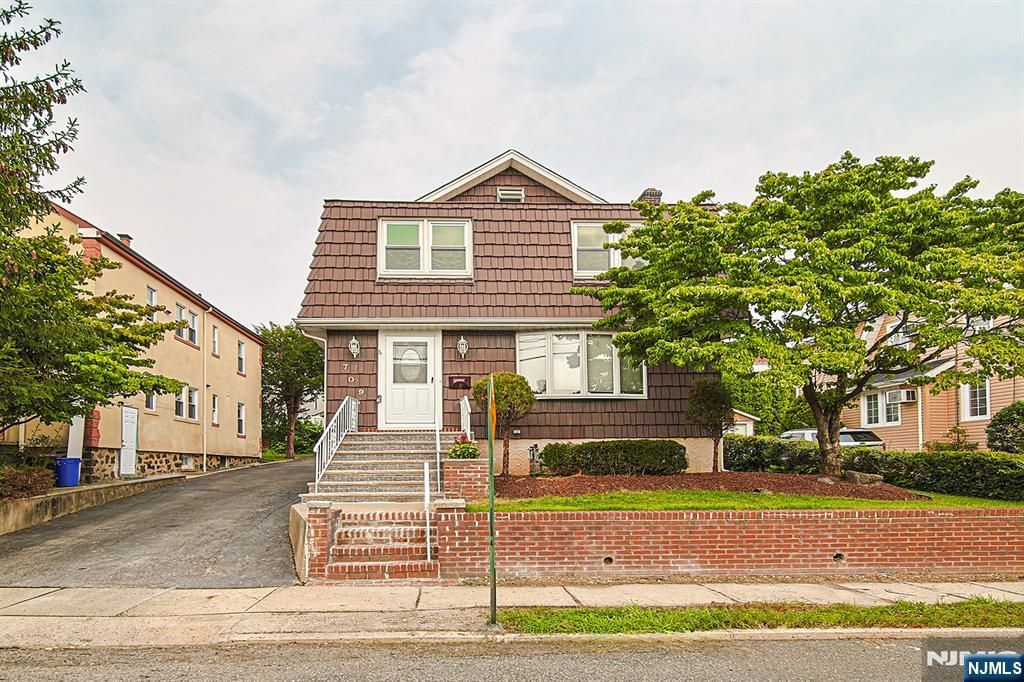 709 Kingsland Avenue, Ridgefield, NJ 07657