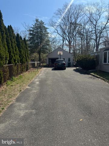 3 FERN CIR, West Berlin, NJ 08091